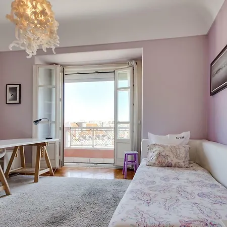 Elegant With Panoramic View In The Heart Of * Lissabon